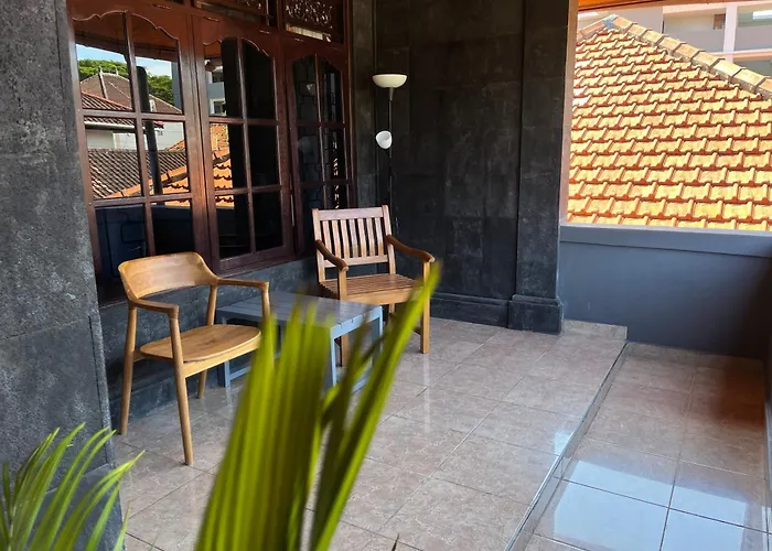Ferienhaus Balinese 4br -scenic Stroll To Nusa Dua (Bali)