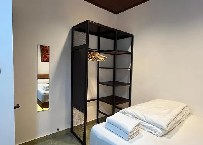 Balinese 4br -scenic Stroll To *