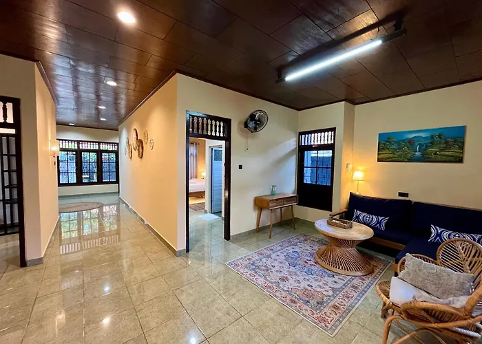 Balinese 4br -scenic Stroll To