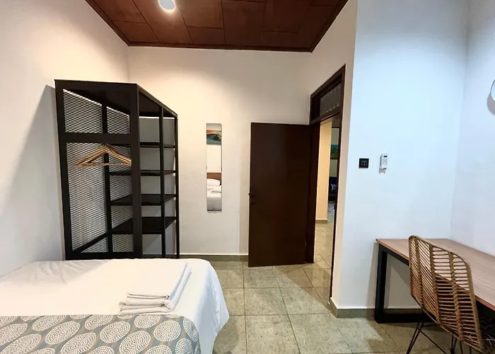 Balinese 4br -scenic Stroll To Ferienhaus *