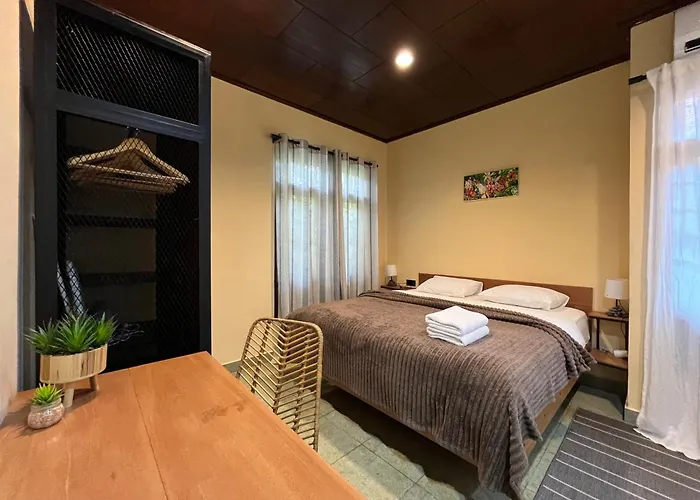 Ferienhaus Balinese 4br -scenic Stroll To *